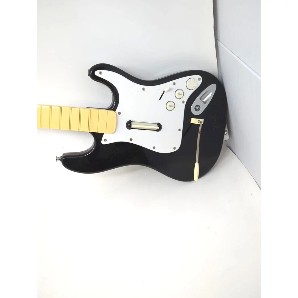 Playstation RockBand Harmonix Fender Stratocaster Guitar Model 822151 No Dongle